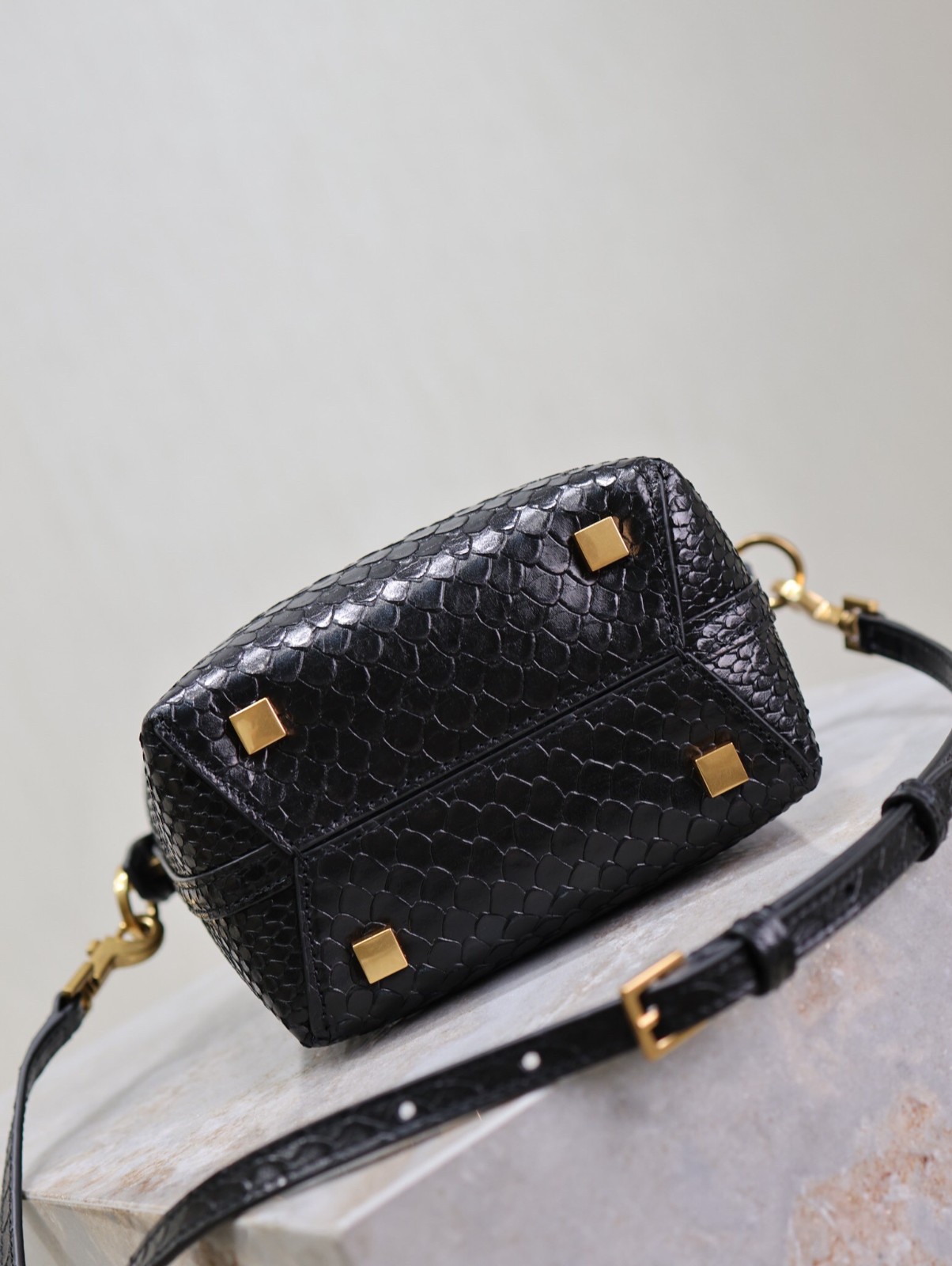 108 YSL 765870