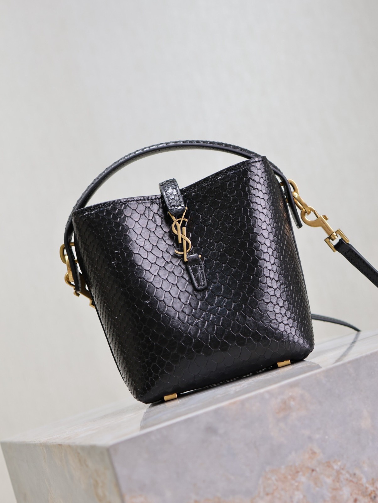 108 YSL 765870