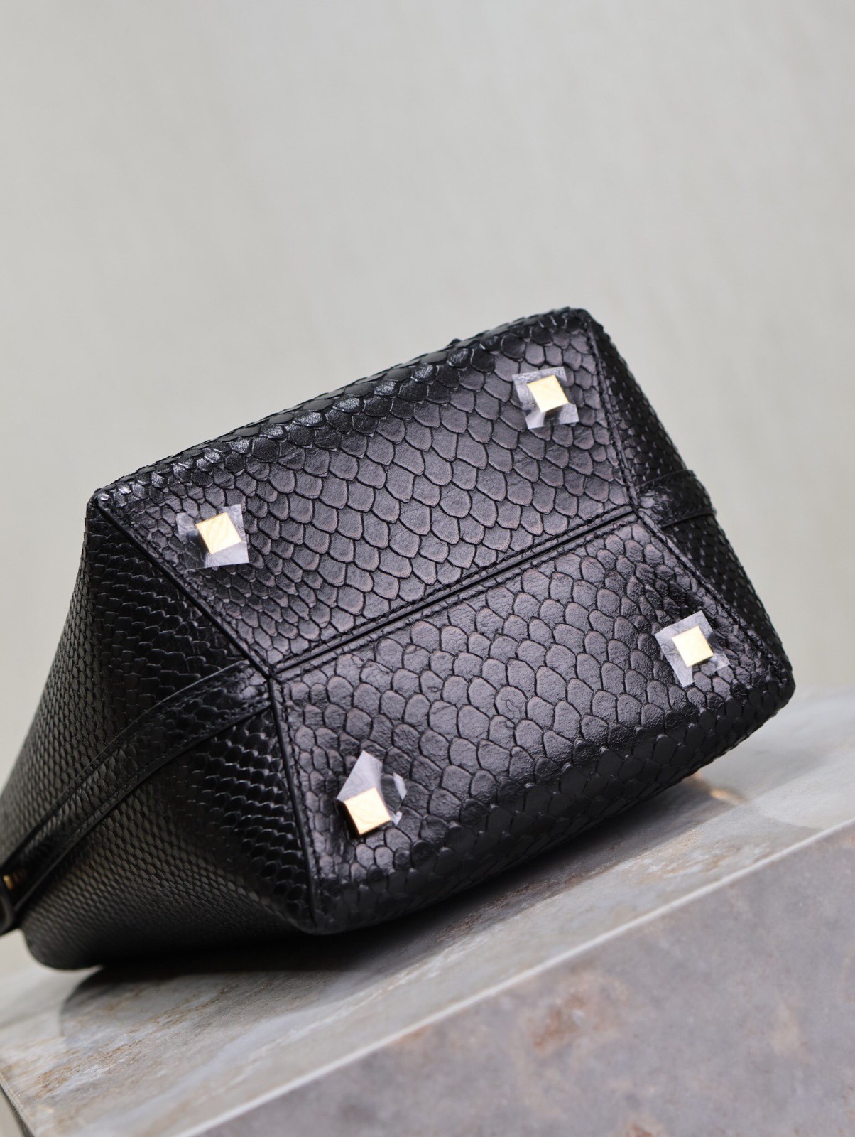 107 YSL 749036