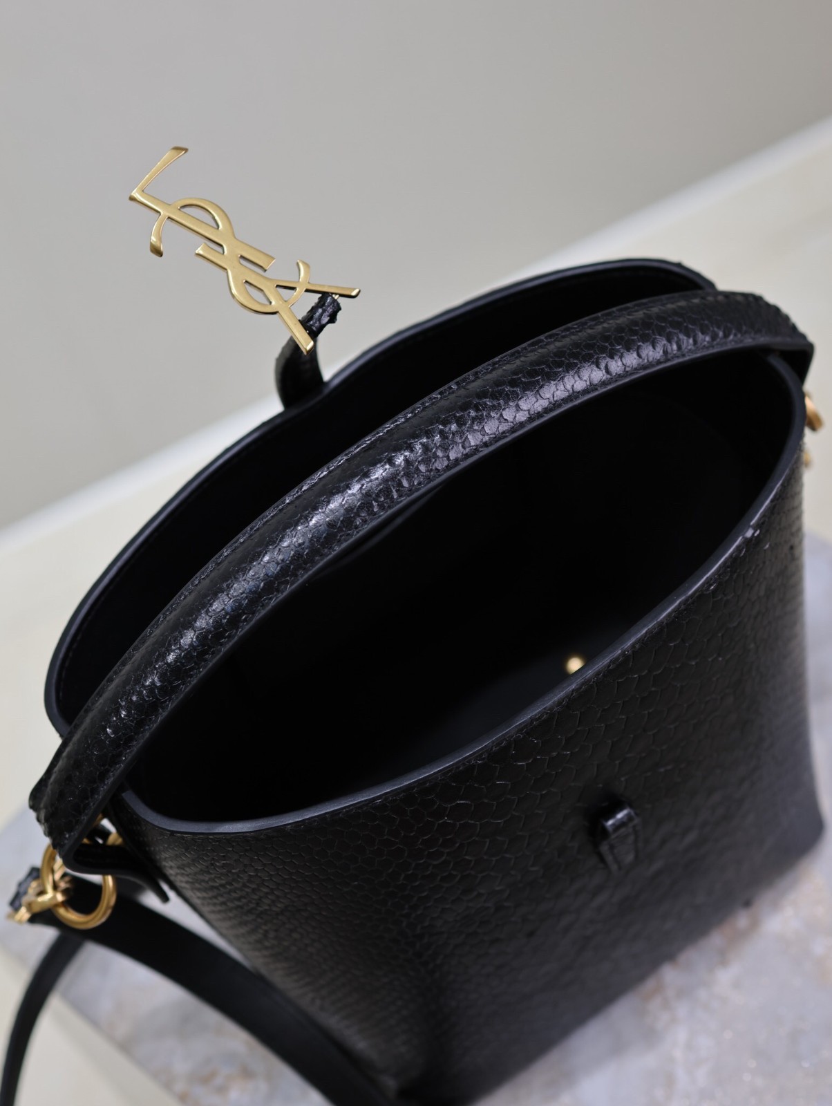 107 YSL 749036