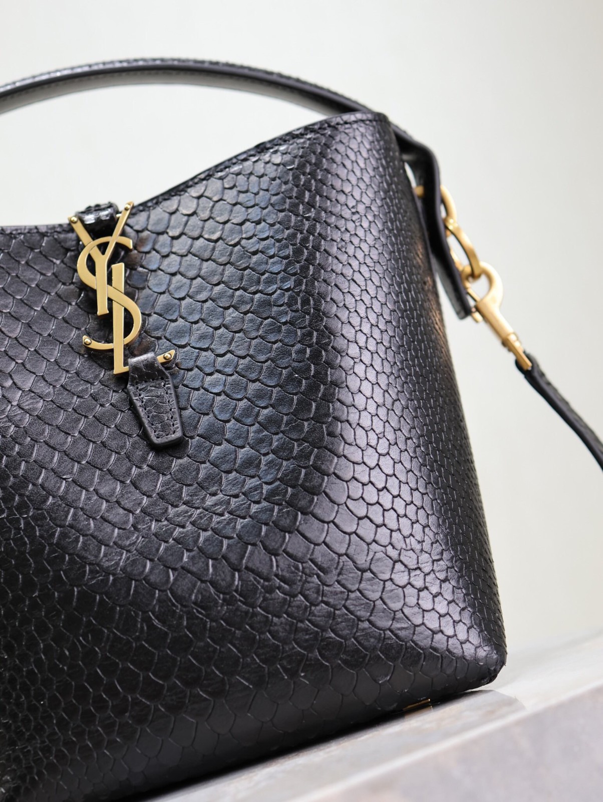 107 YSL 749036