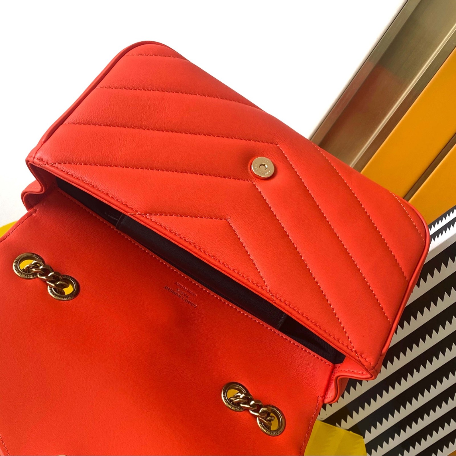 102 YSL 801437