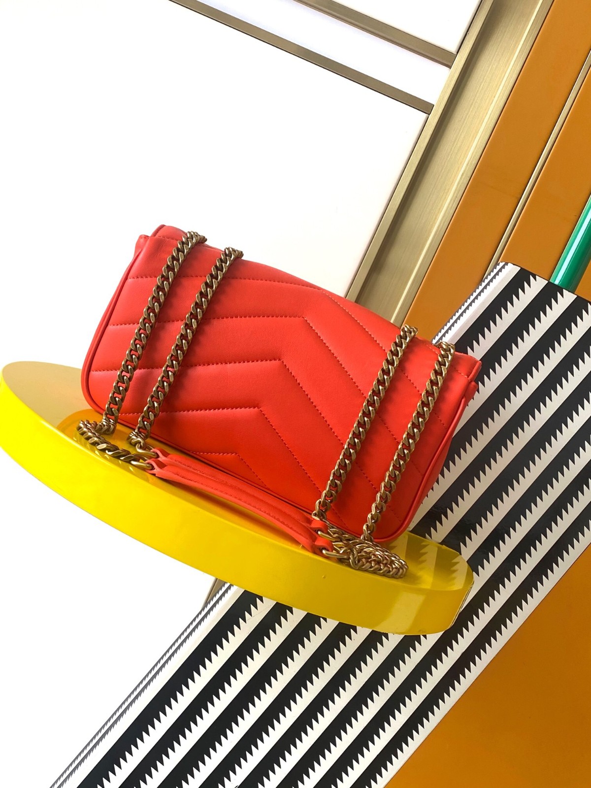 102 YSL 801437