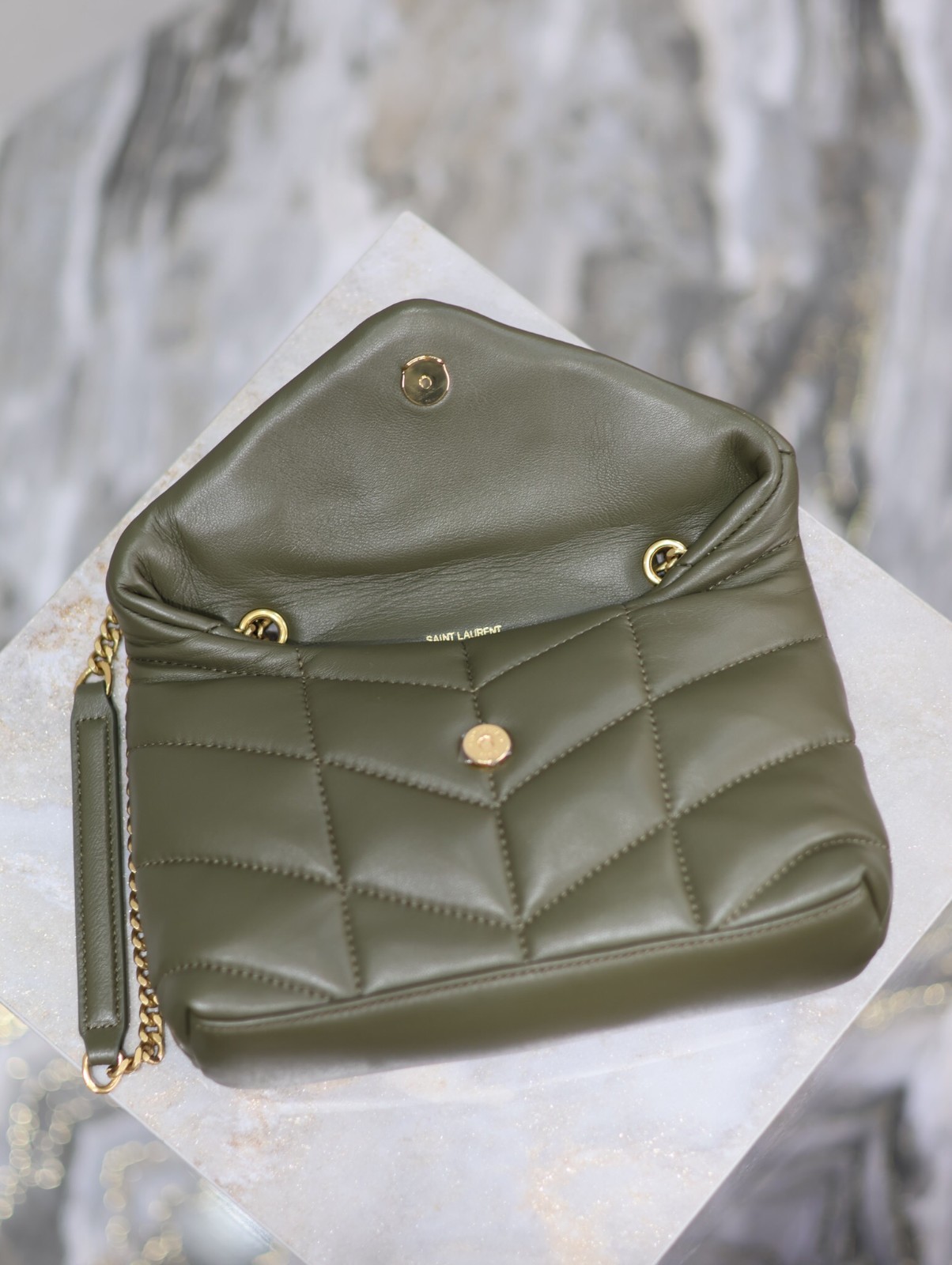 085 YSL 759337