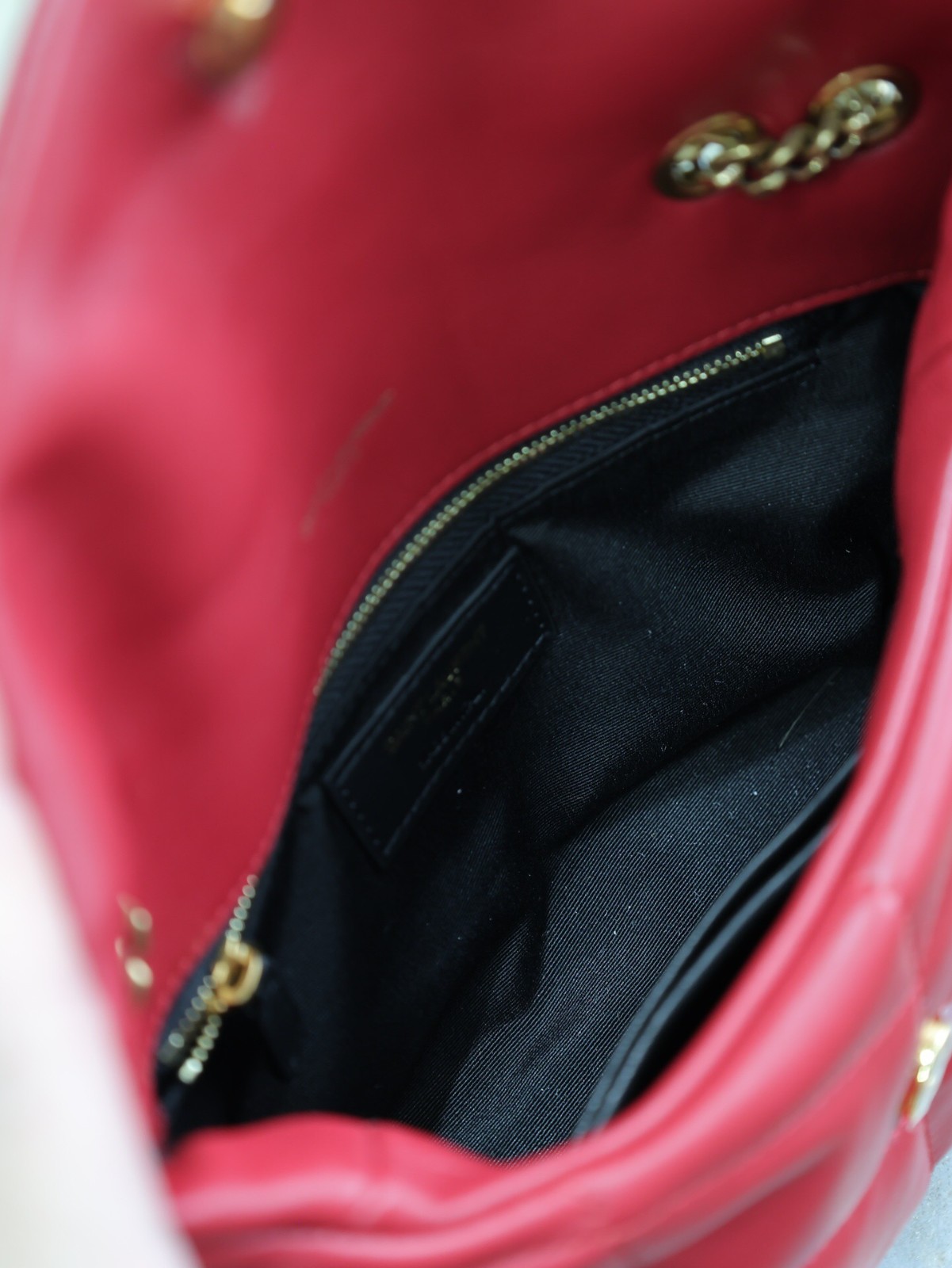 084 YSL 759337