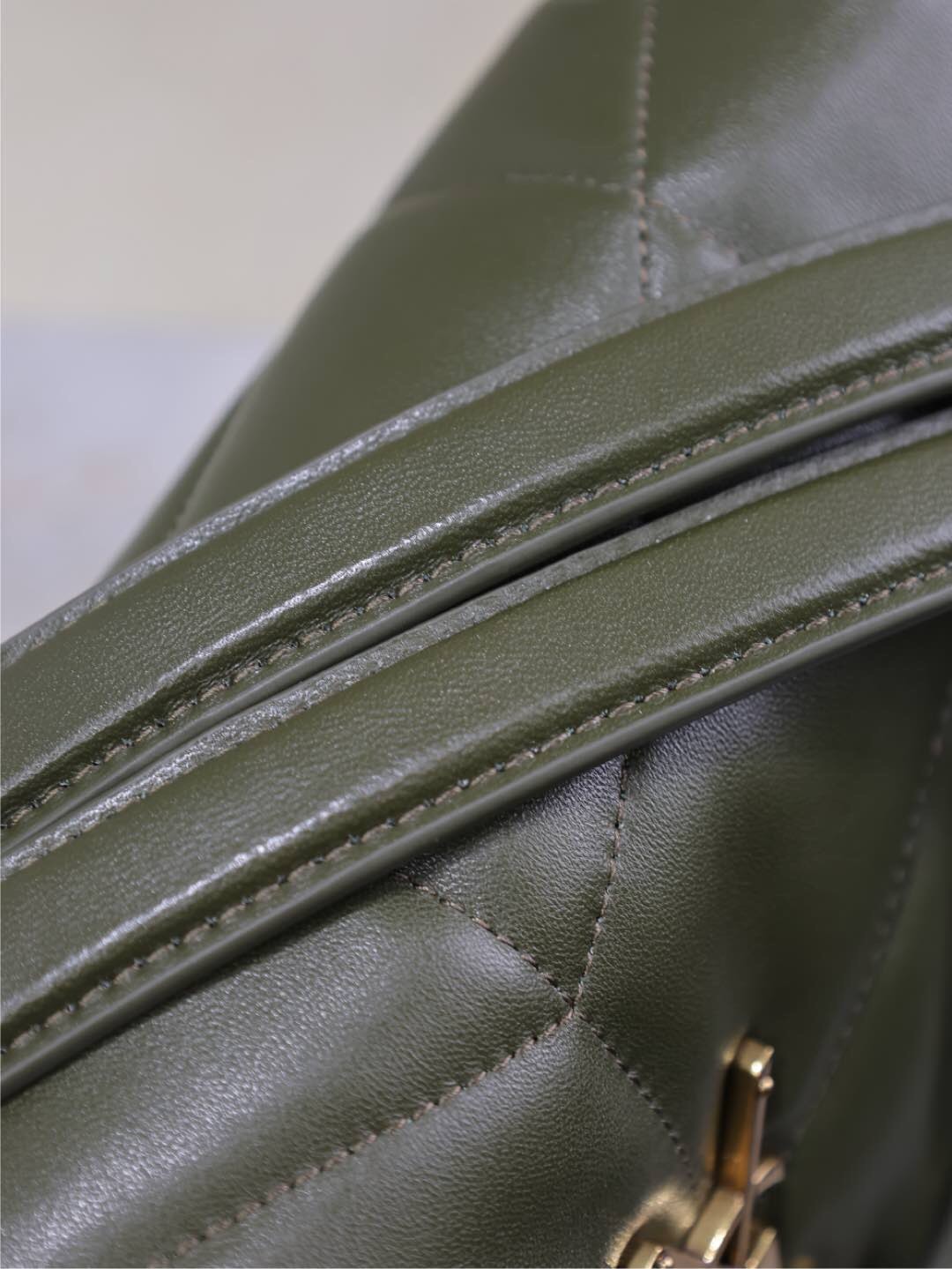 069 YsL 577475