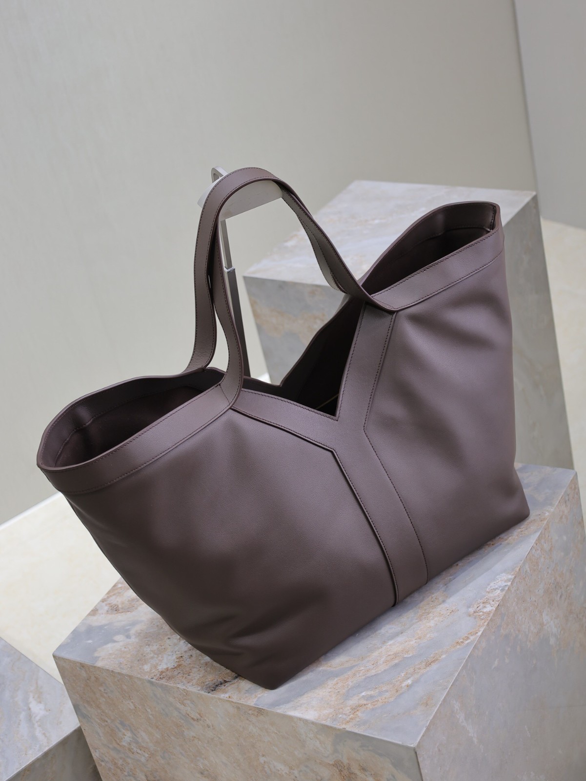 066 YSL 817602