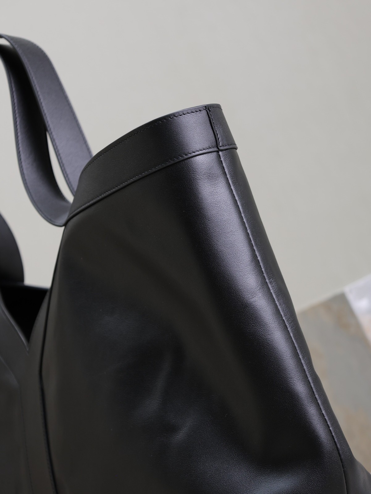 064 YSL 817602