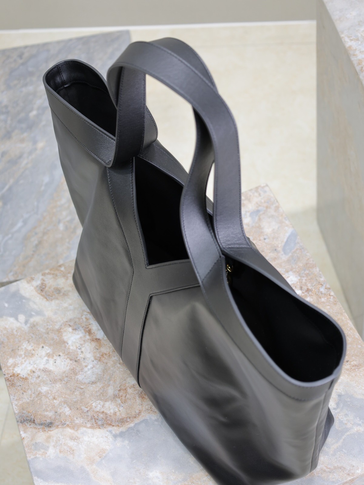 064 YSL 817602