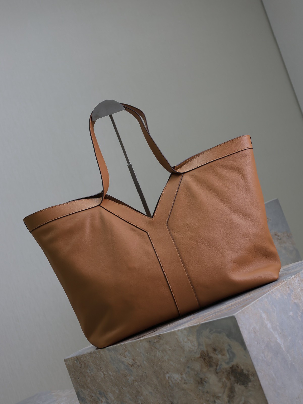 062 YSL  817602