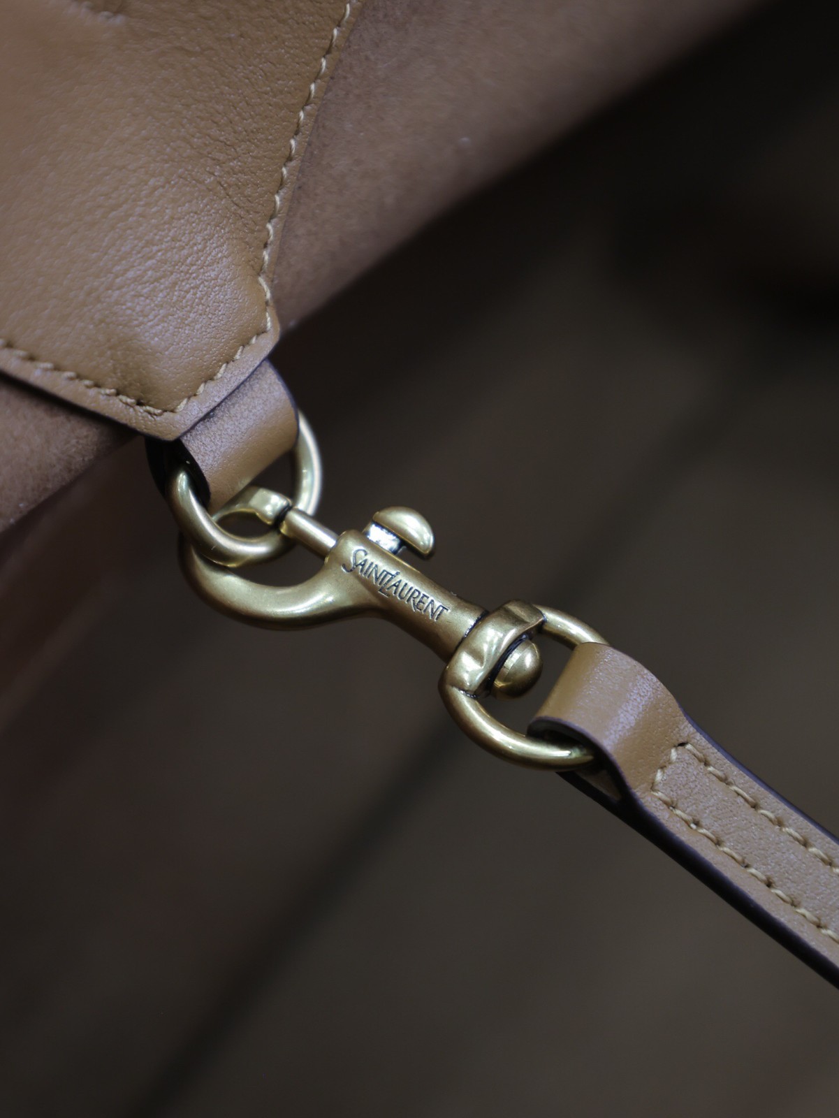 062 YSL  817602