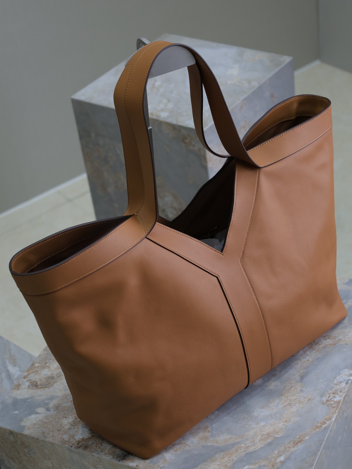 062 YSL  817602