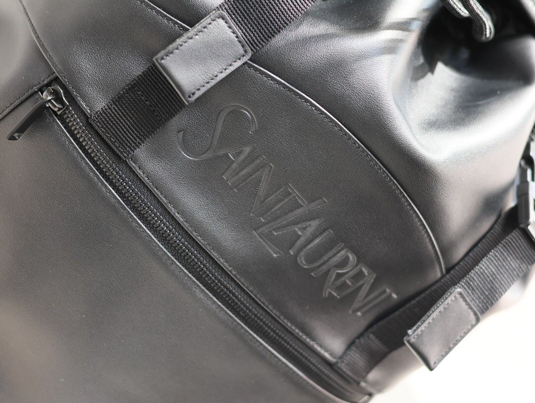 051 YSL 765285