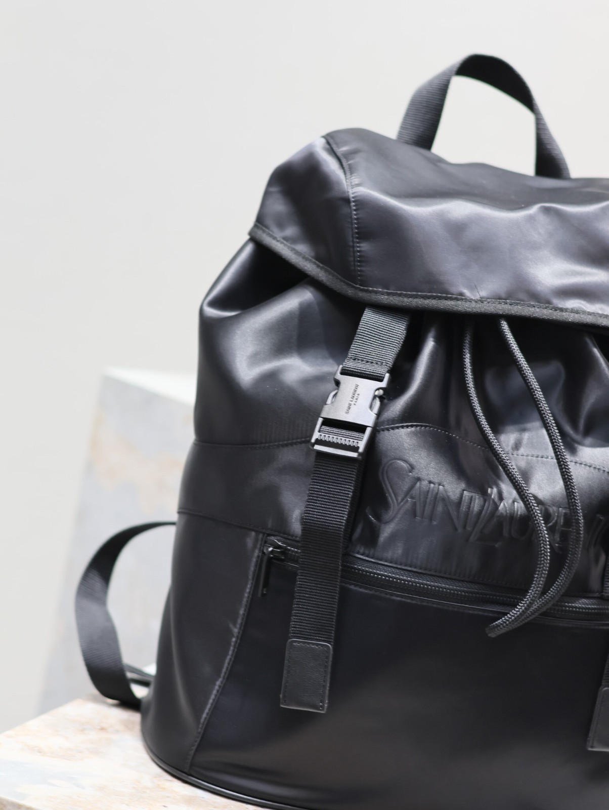 050 YSL 765285