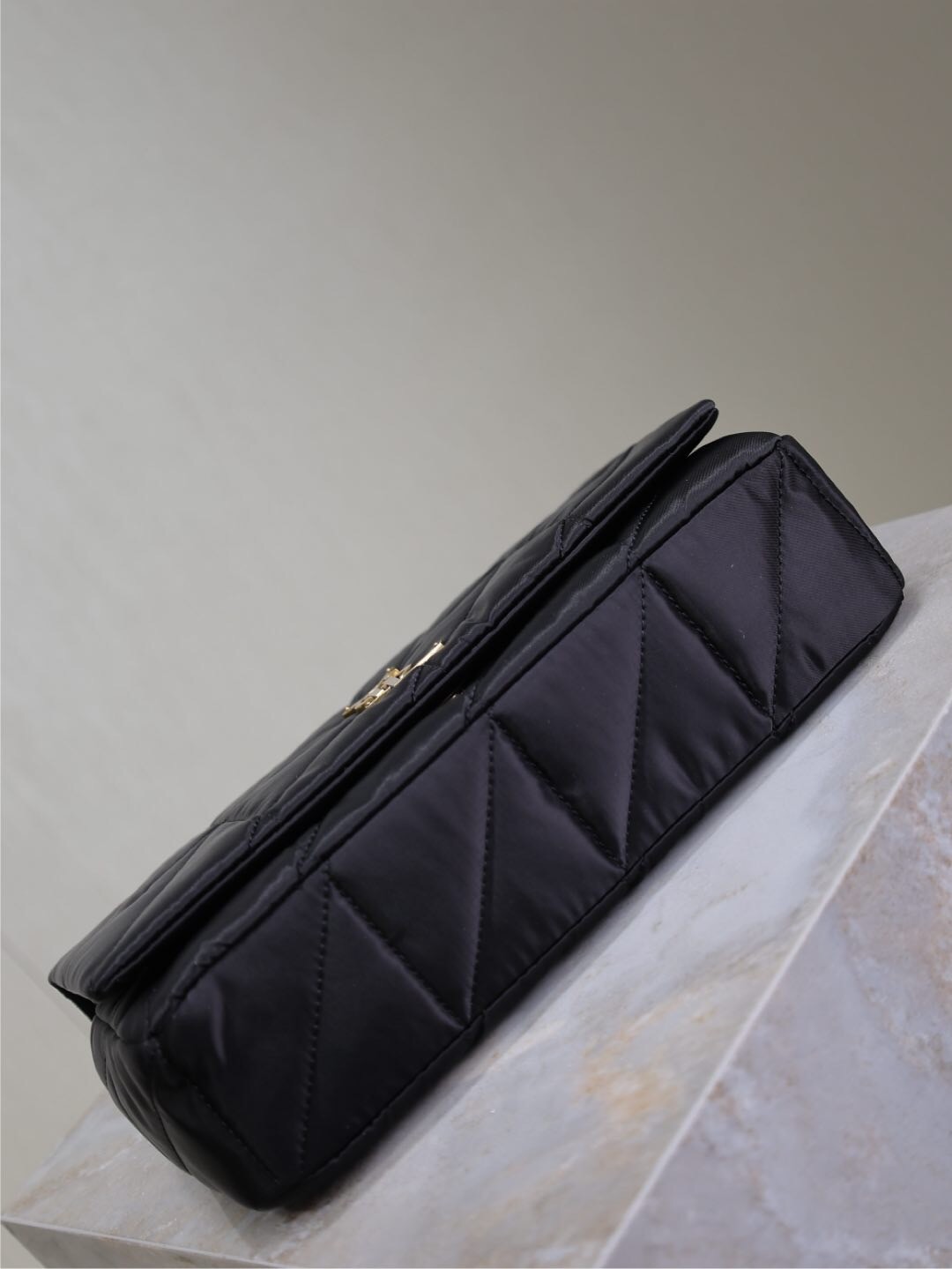 049 YSL 515821