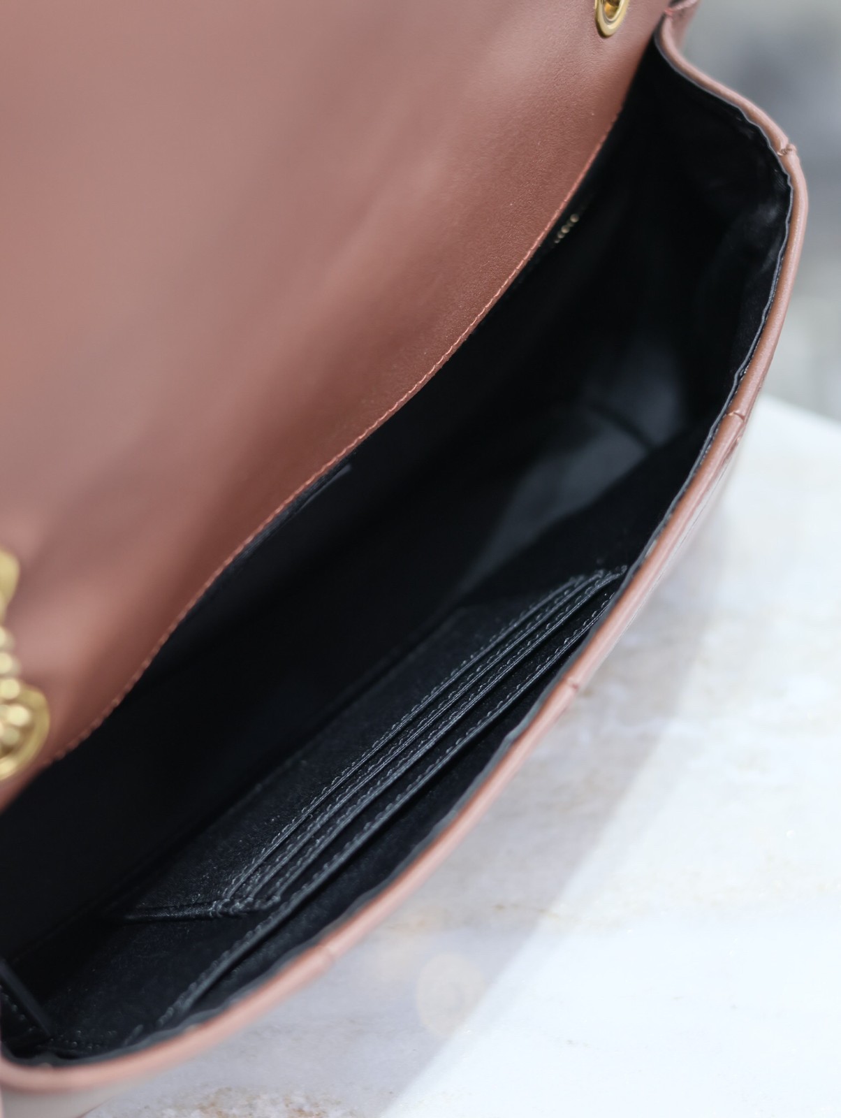 047 YSL 515821