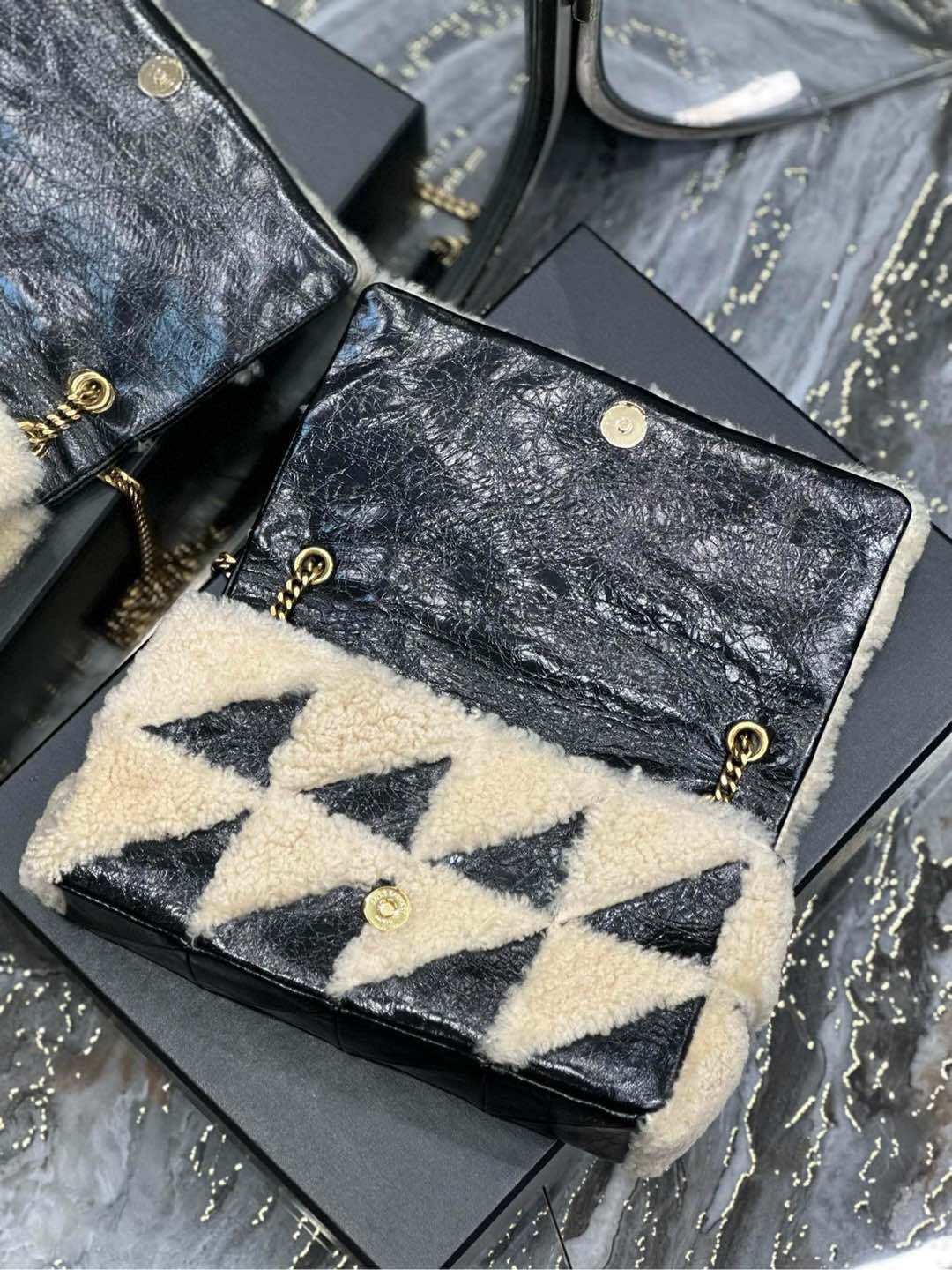 042 YSL 515821