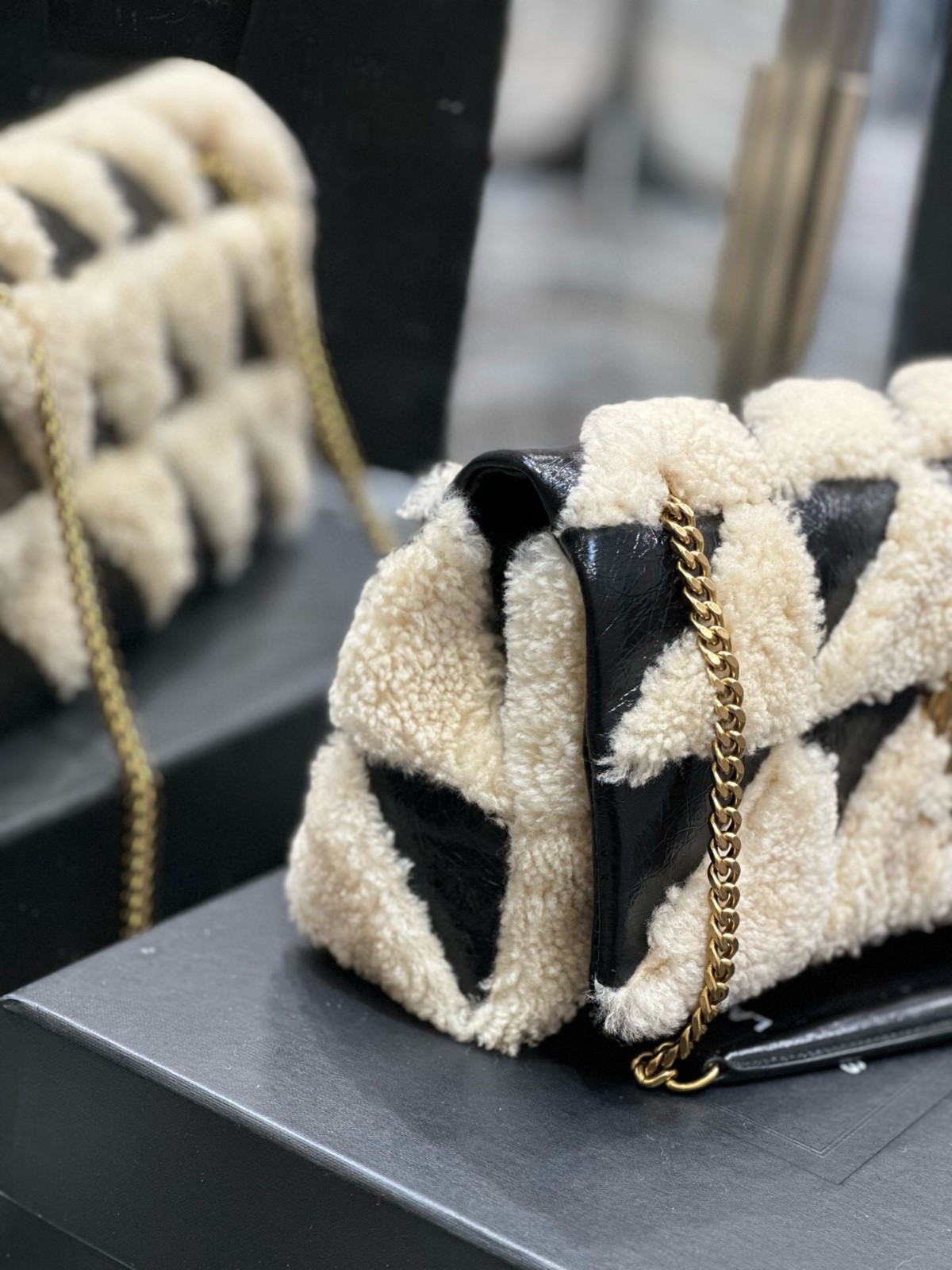 042 YSL 515821