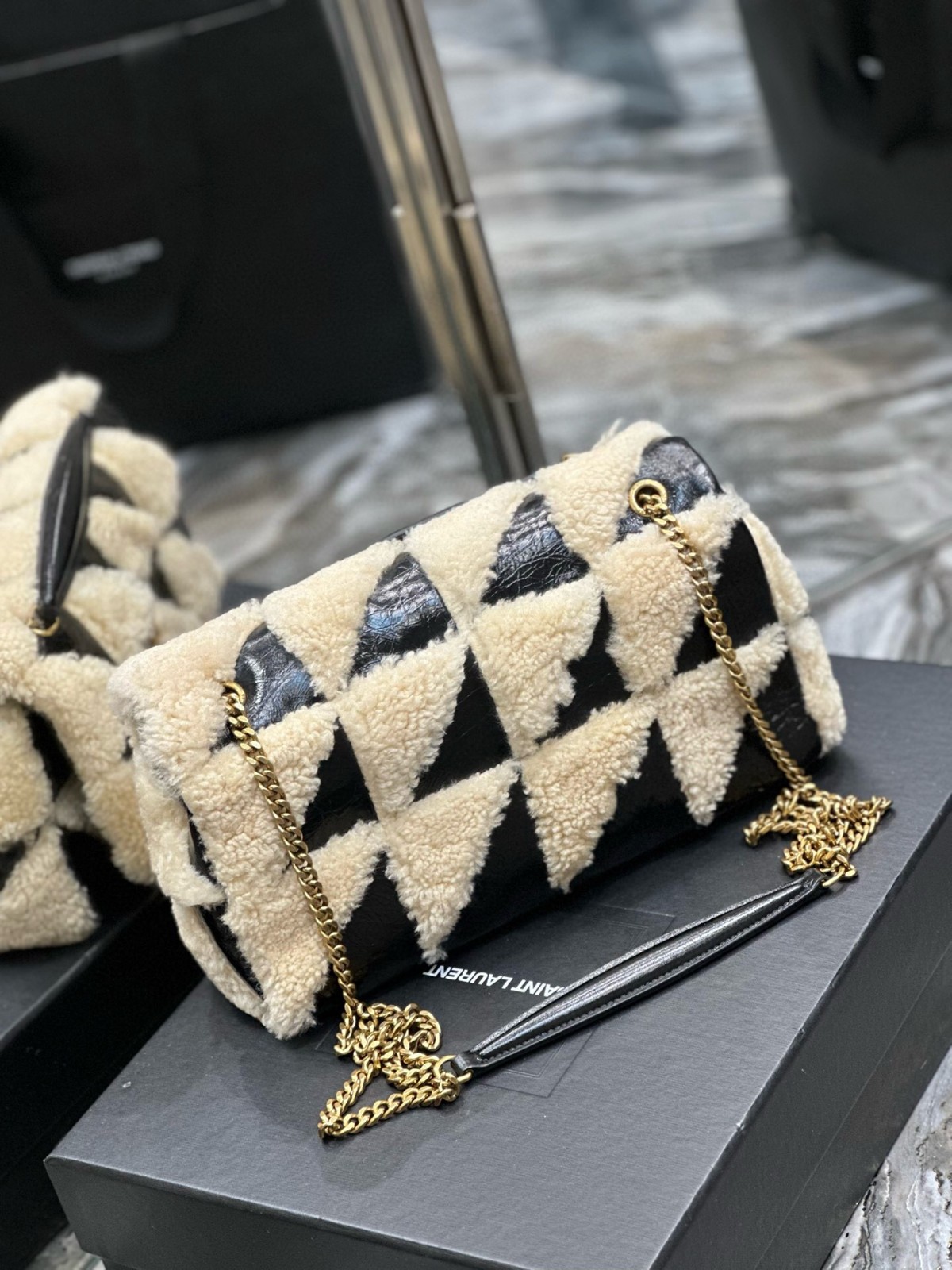 042 YSL 515821