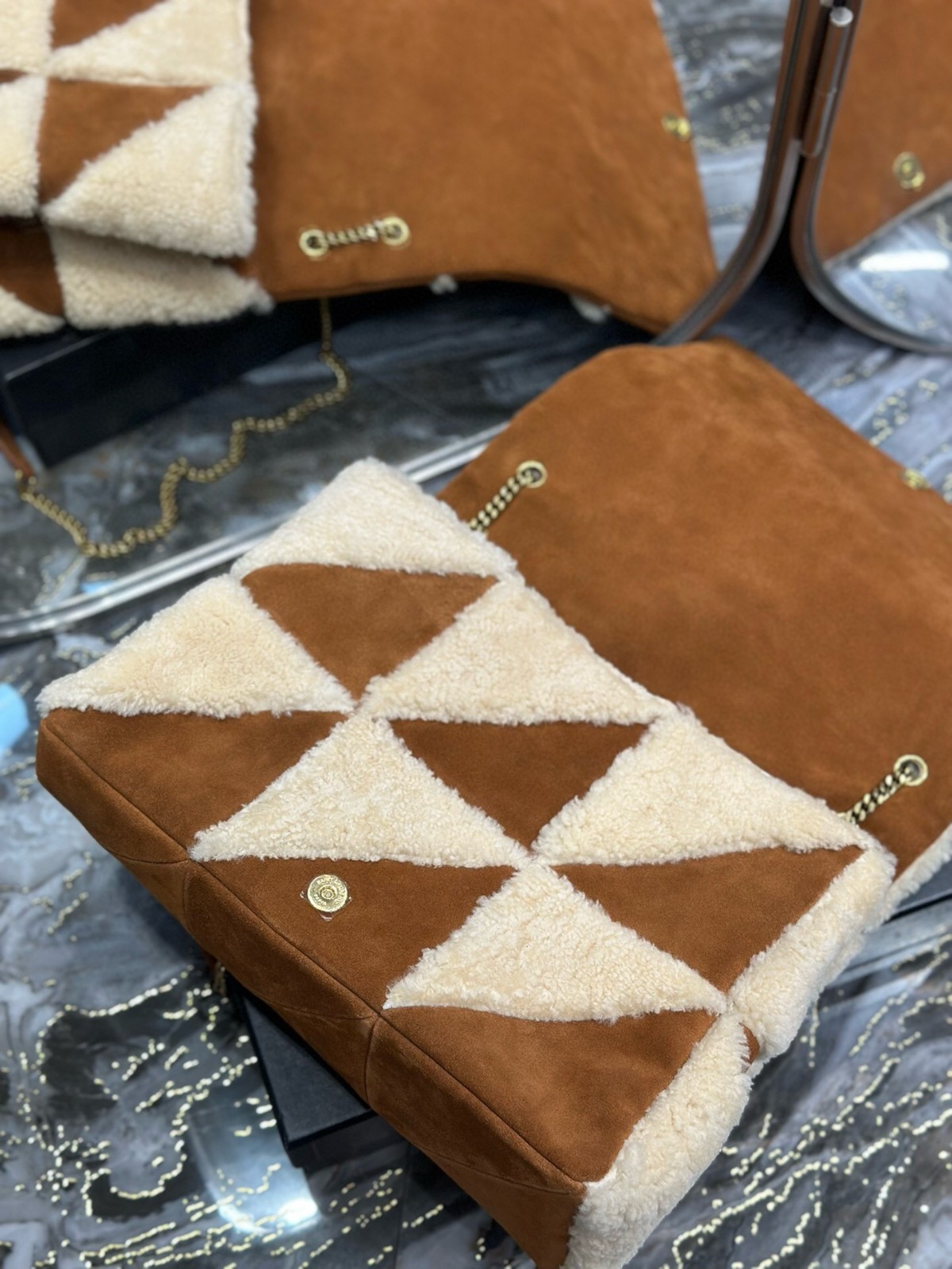 041 YSL 879587