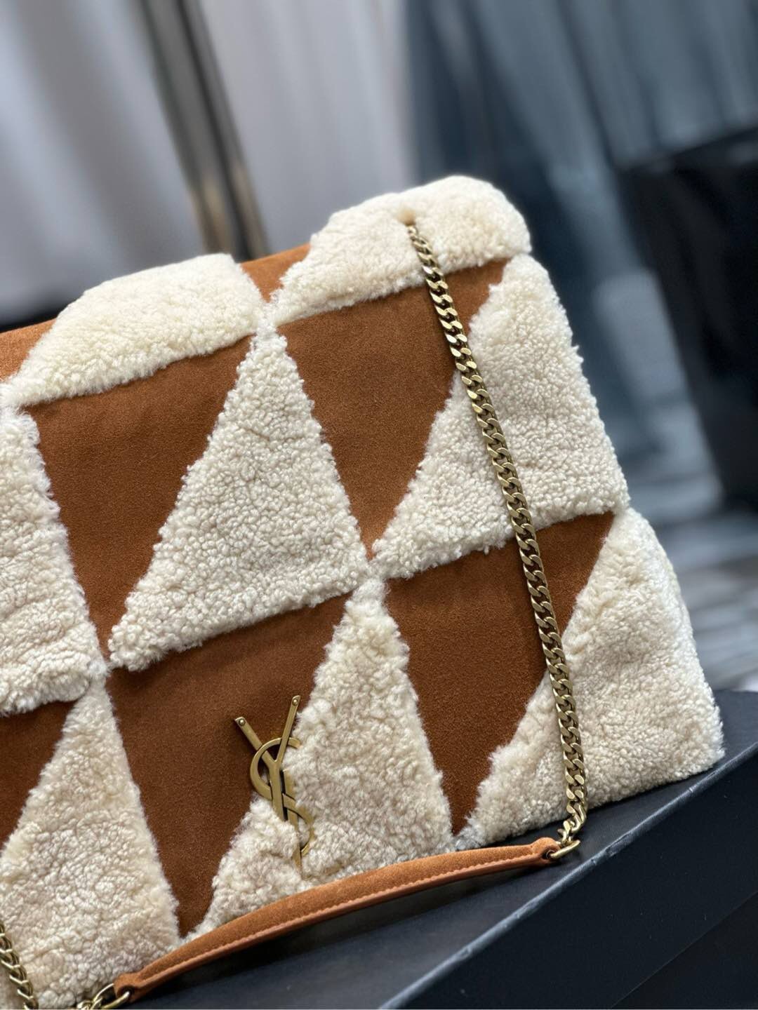 041 YSL 879587