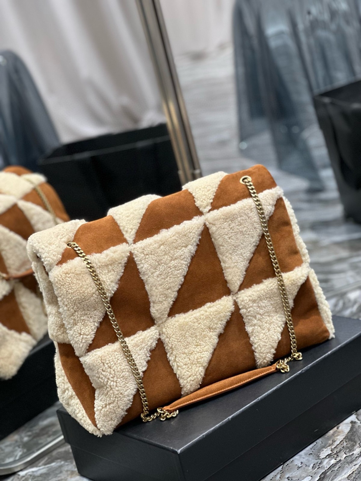 041 YSL 879587