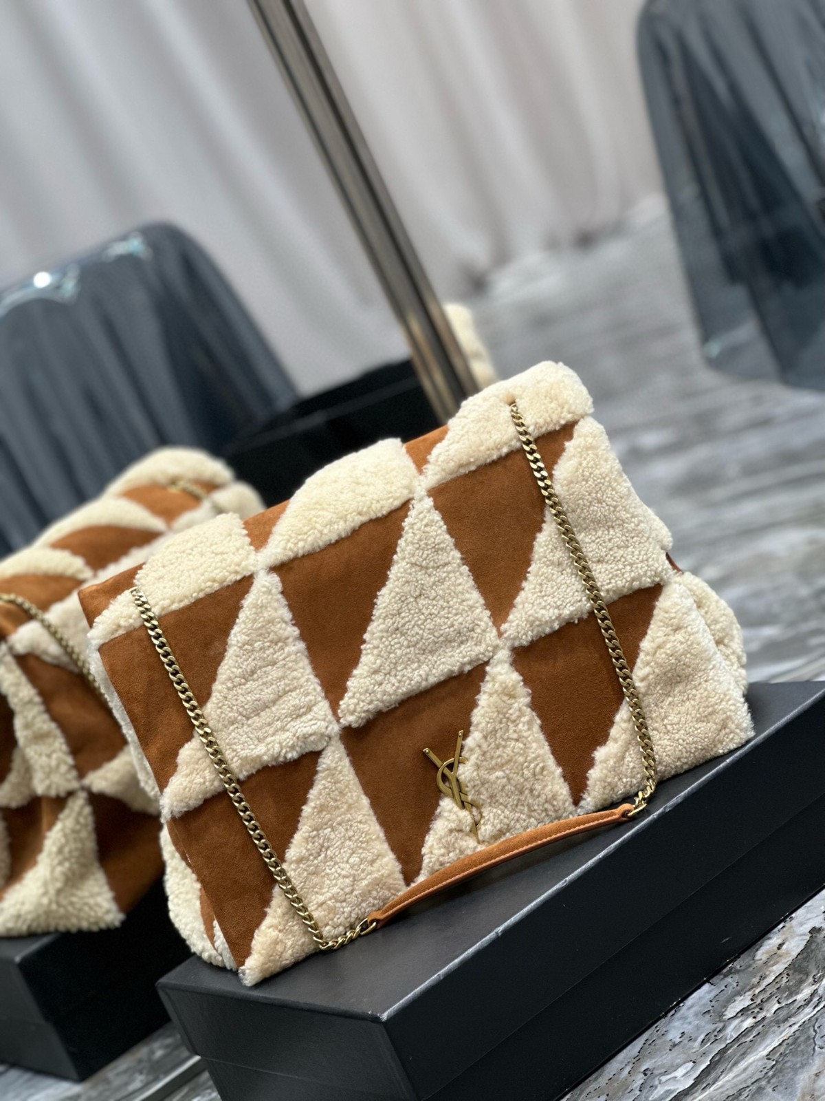 041 YSL 879587