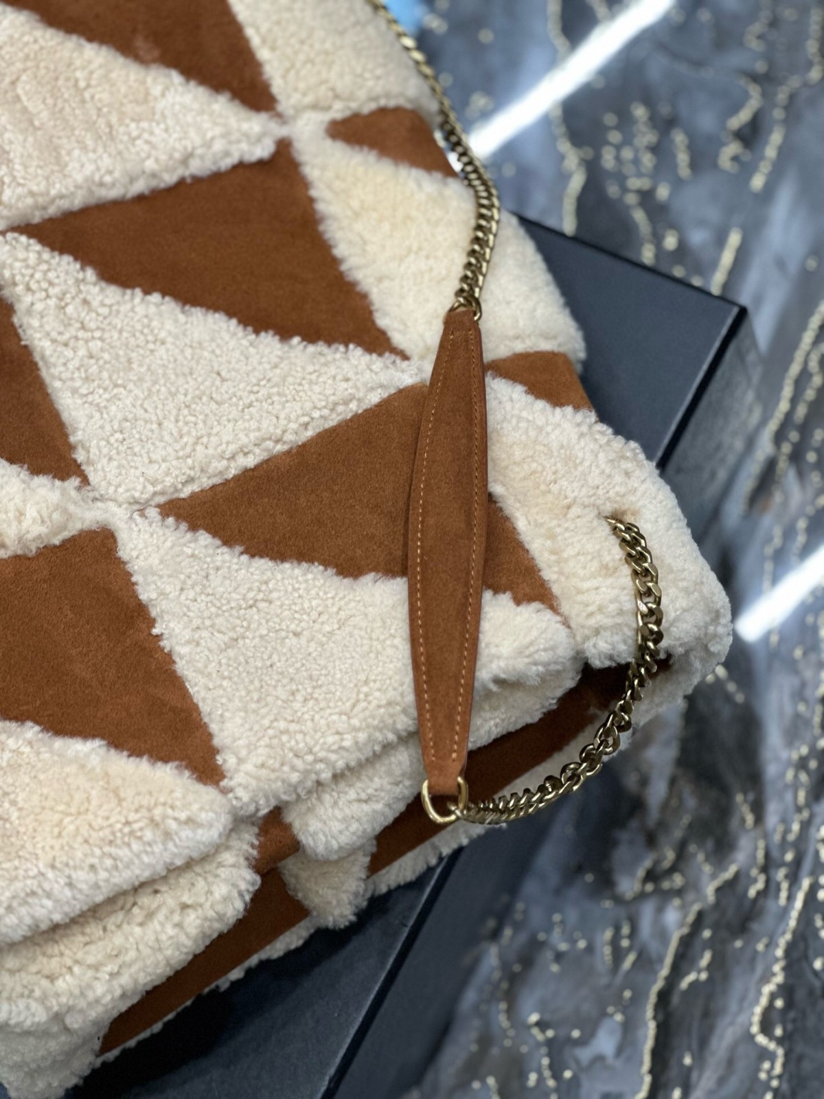 041 YSL 879587