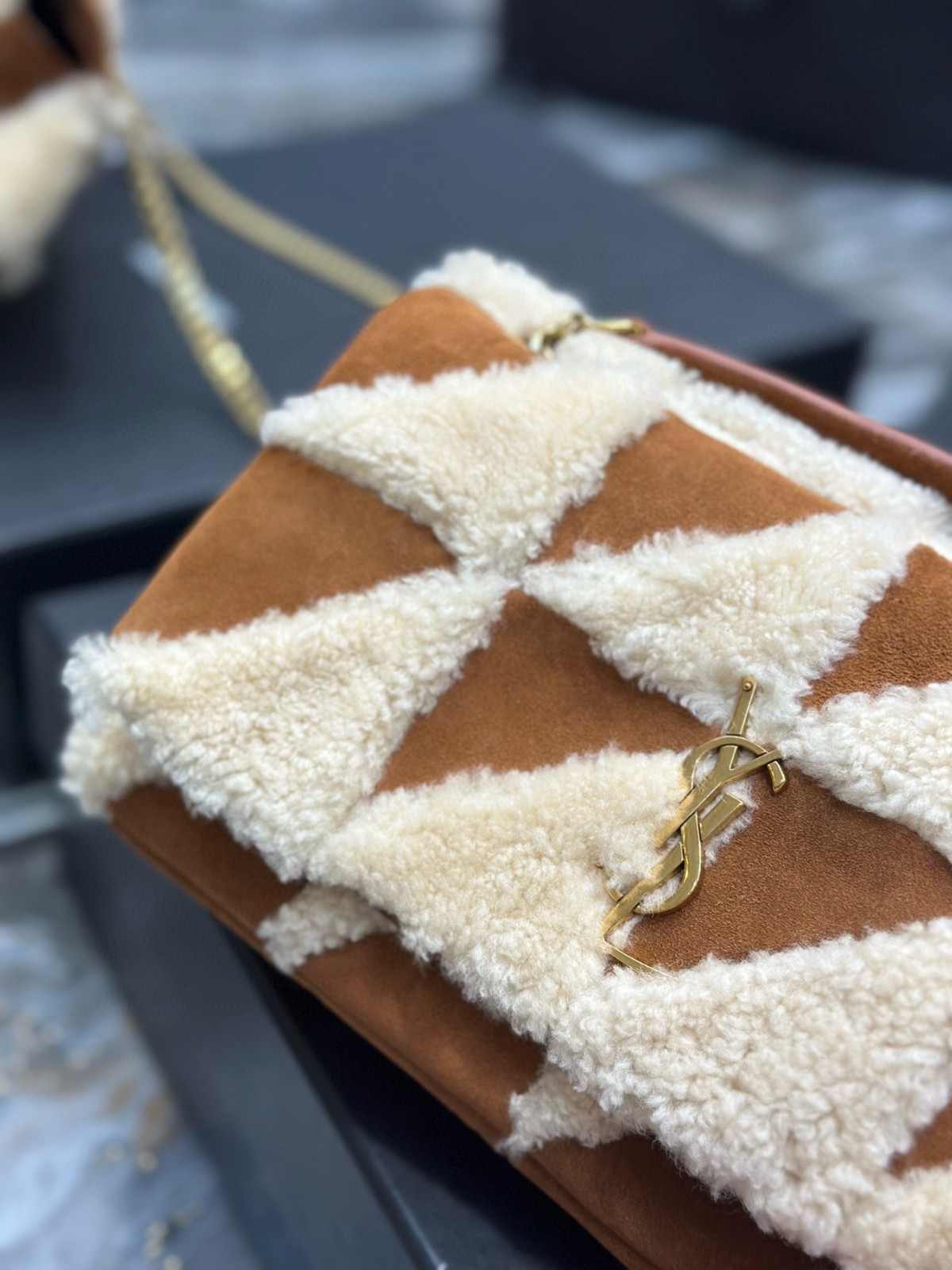 040 YSL 515821