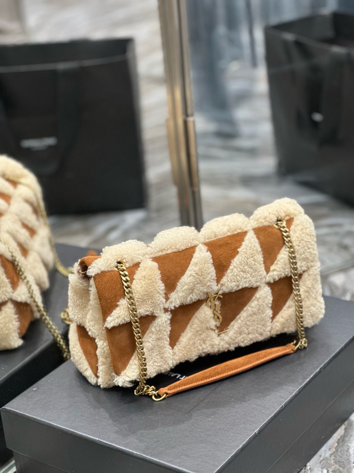 040 YSL 515821