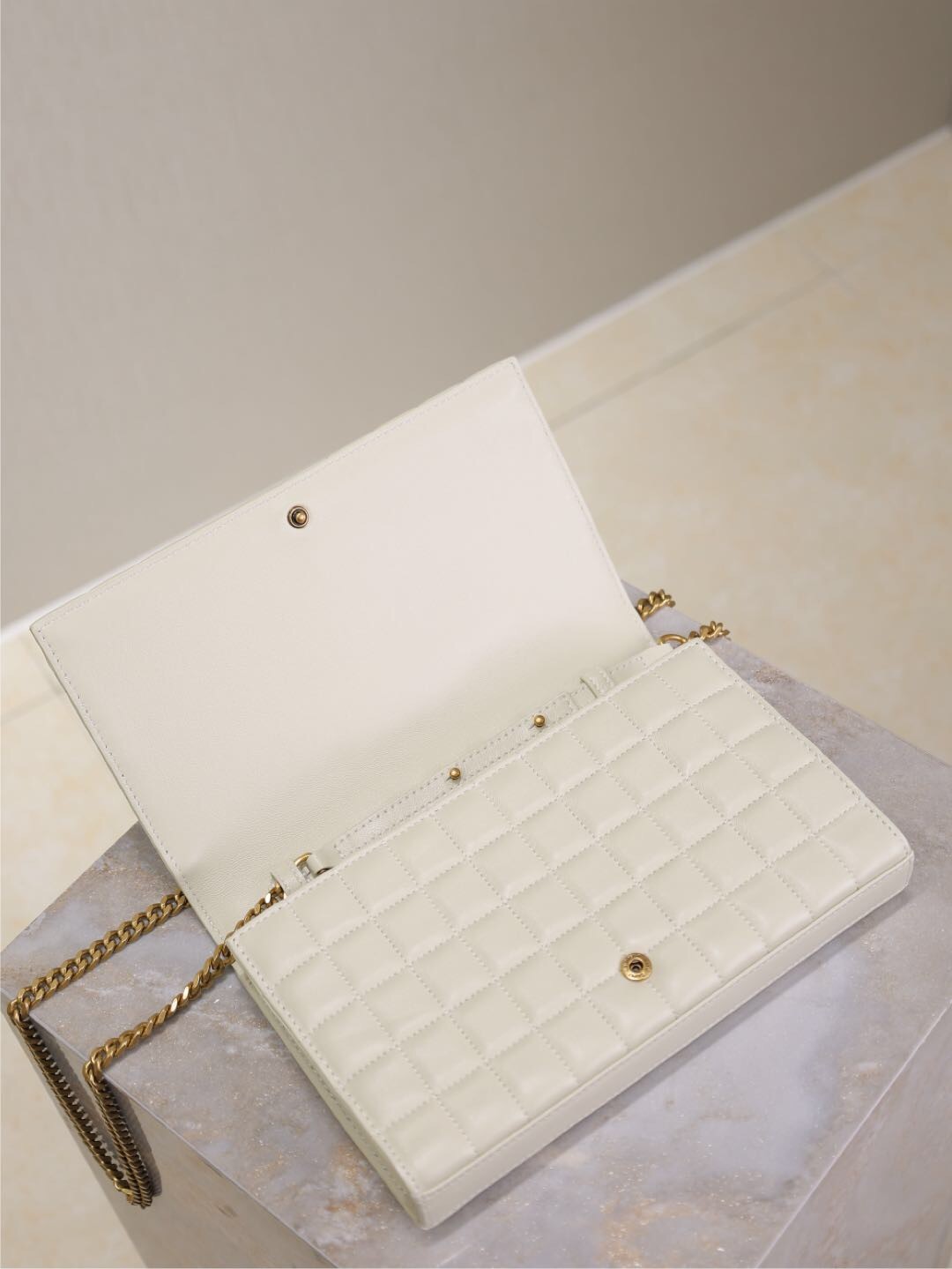 037 YSL 743364