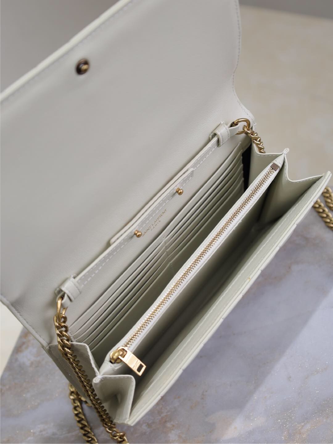 037 YSL 743364