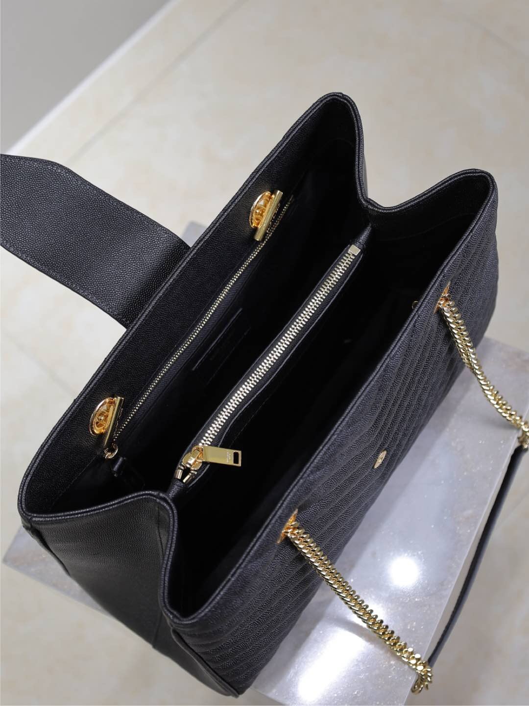 033 YSL 668900