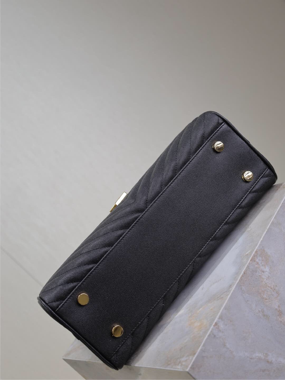 033 YSL 668900