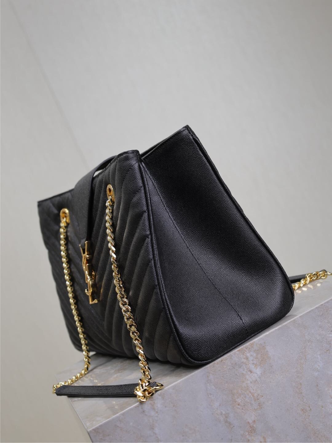 033 YSL 668900