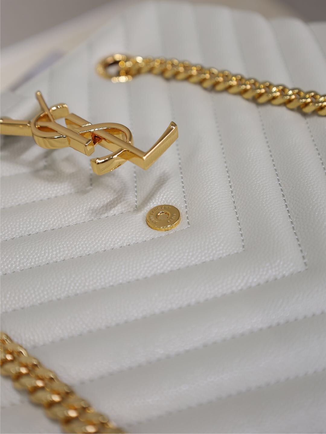 032 YSL 668900