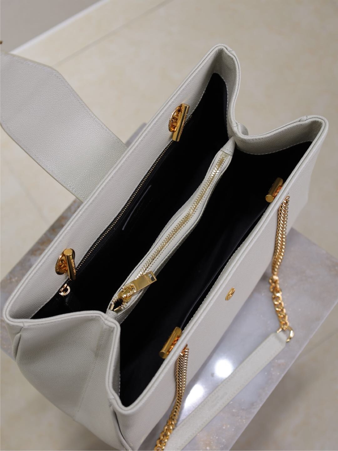 031 YSL 668900