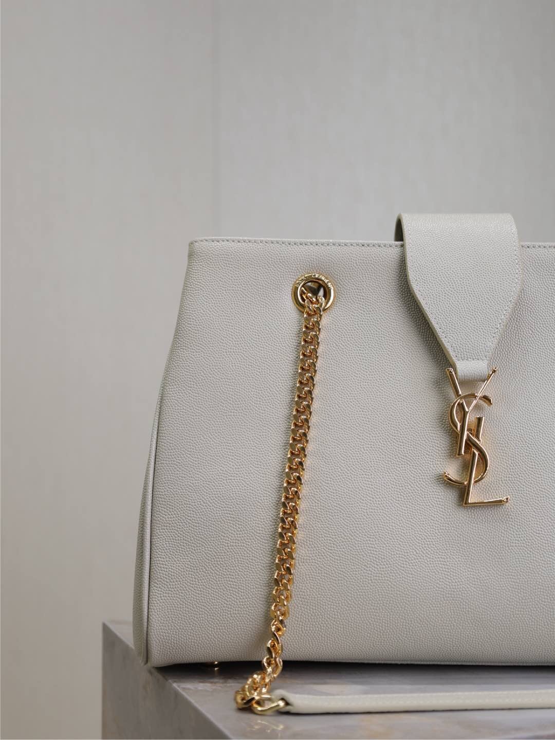 031 YSL 668900