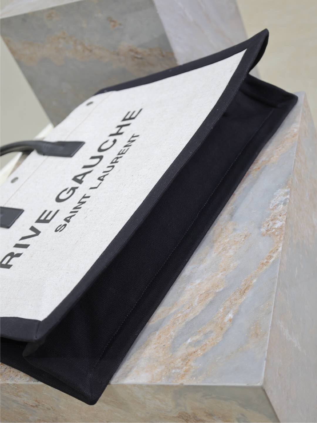 025 YSL 509415