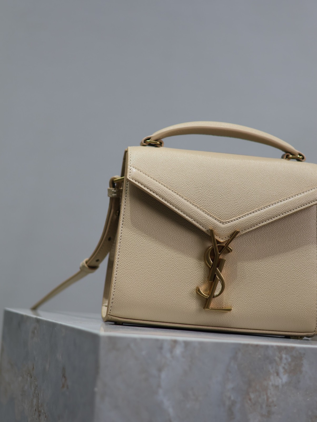 023 YSL 602716