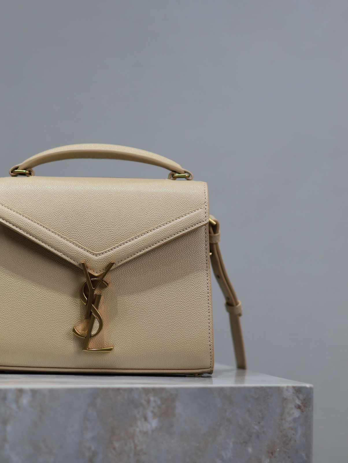 023 YSL 602716