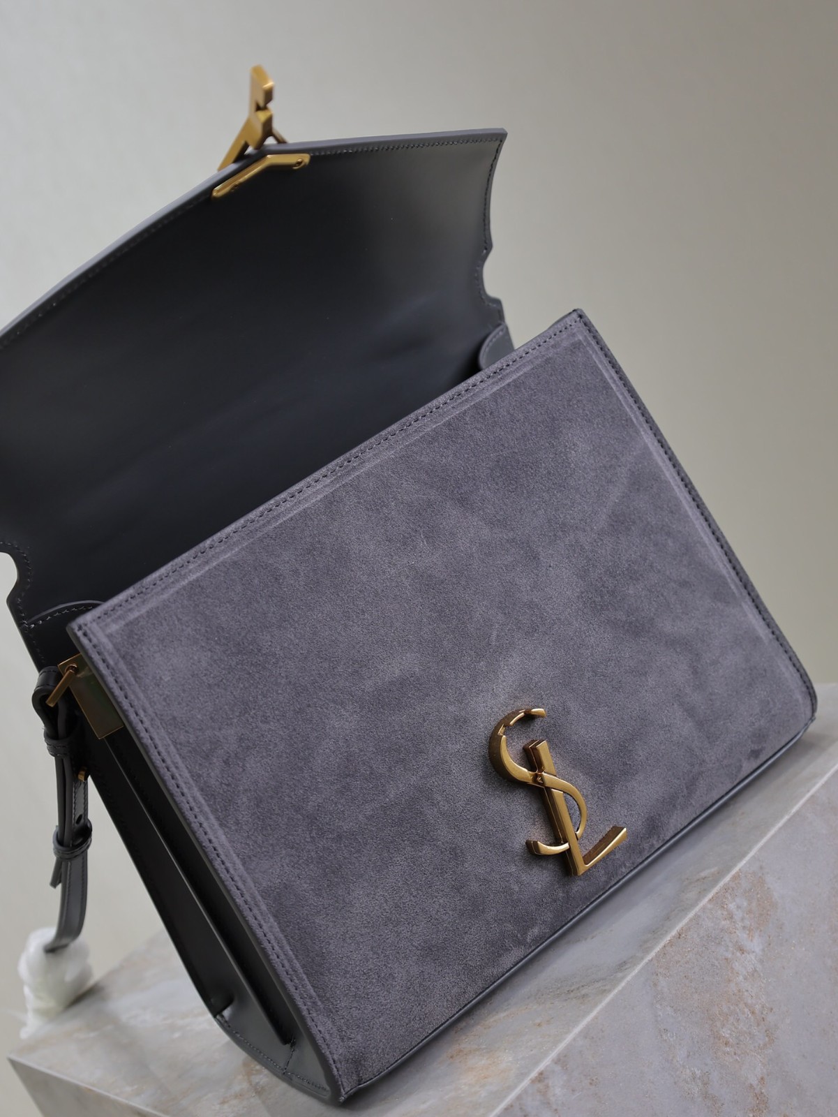 019 YSL 578000