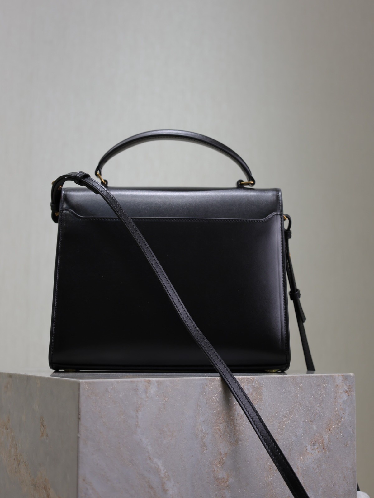 018 YSL  578000