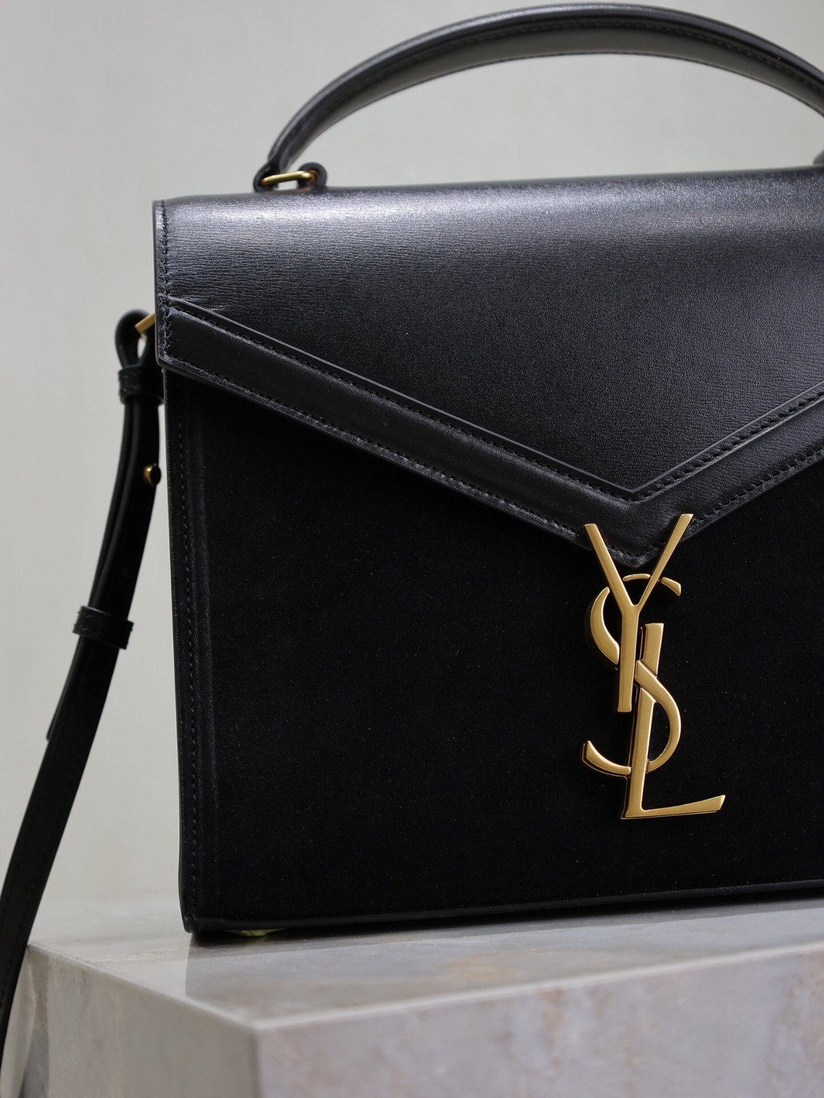 018 YSL  578000