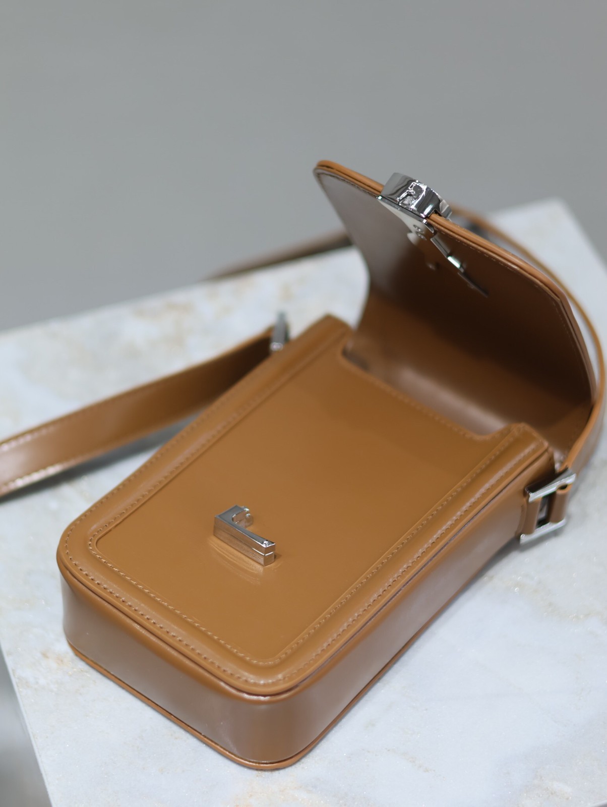 015 YSL 753963