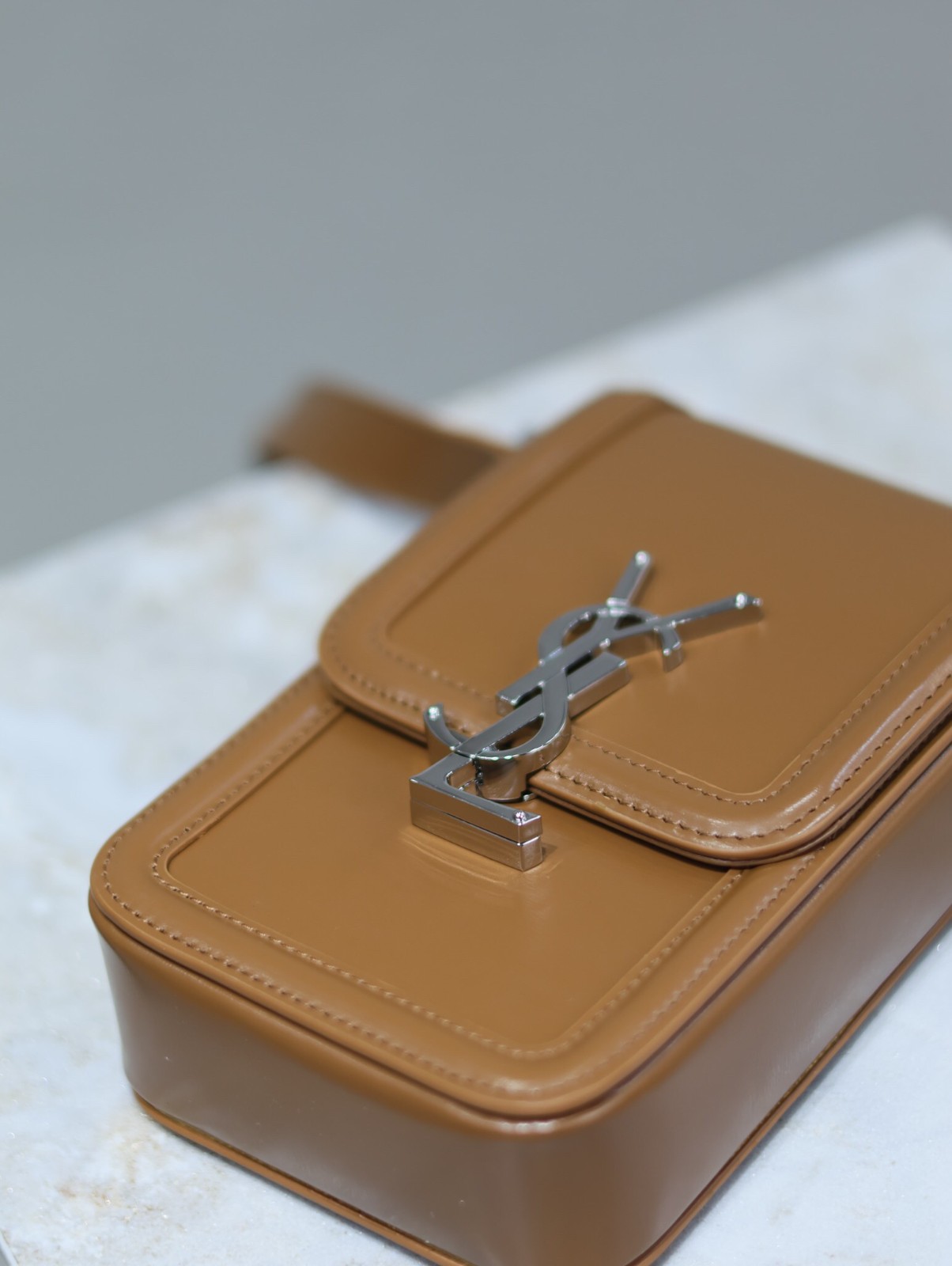 015 YSL 753963