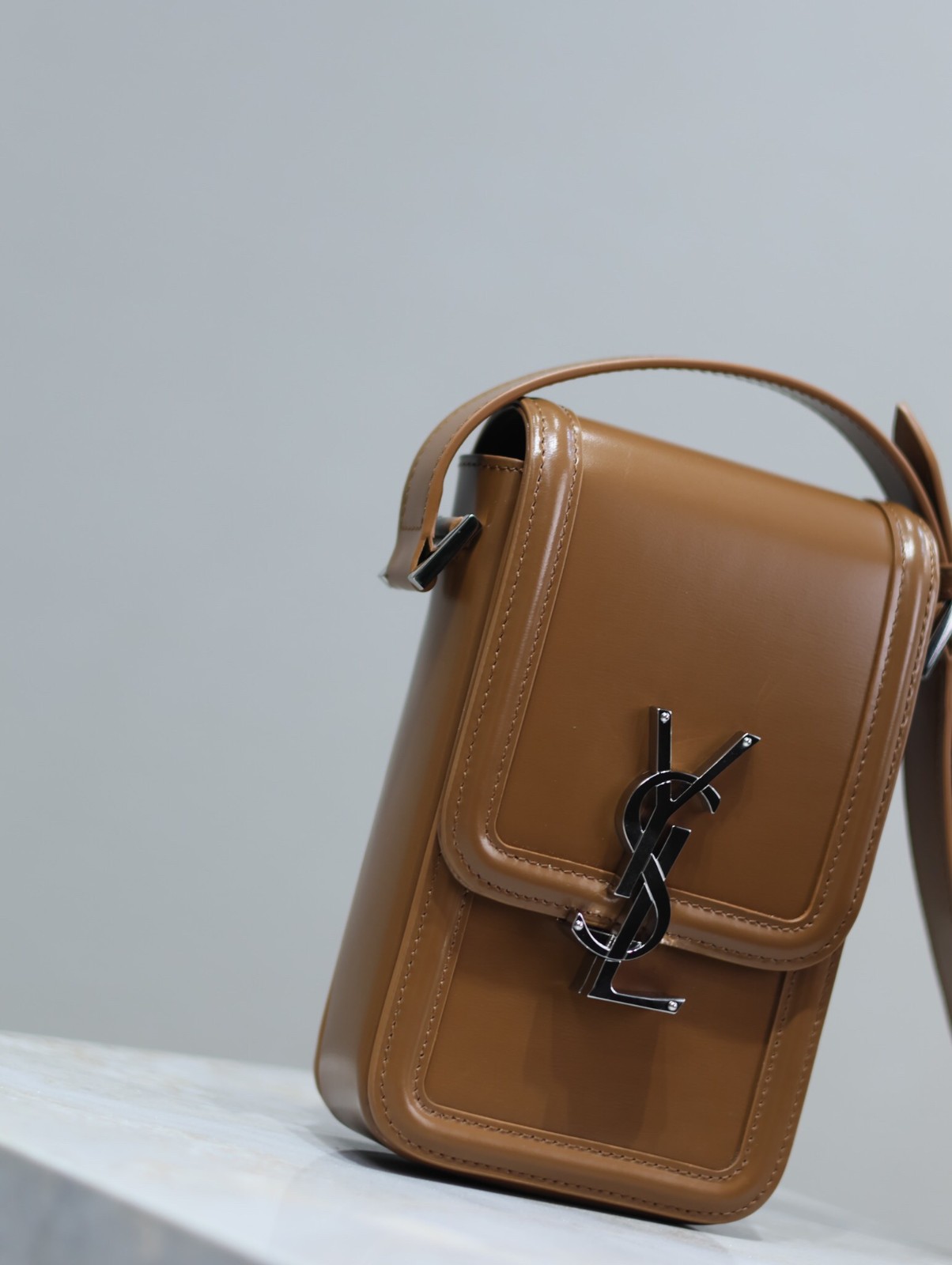 015 YSL 753963