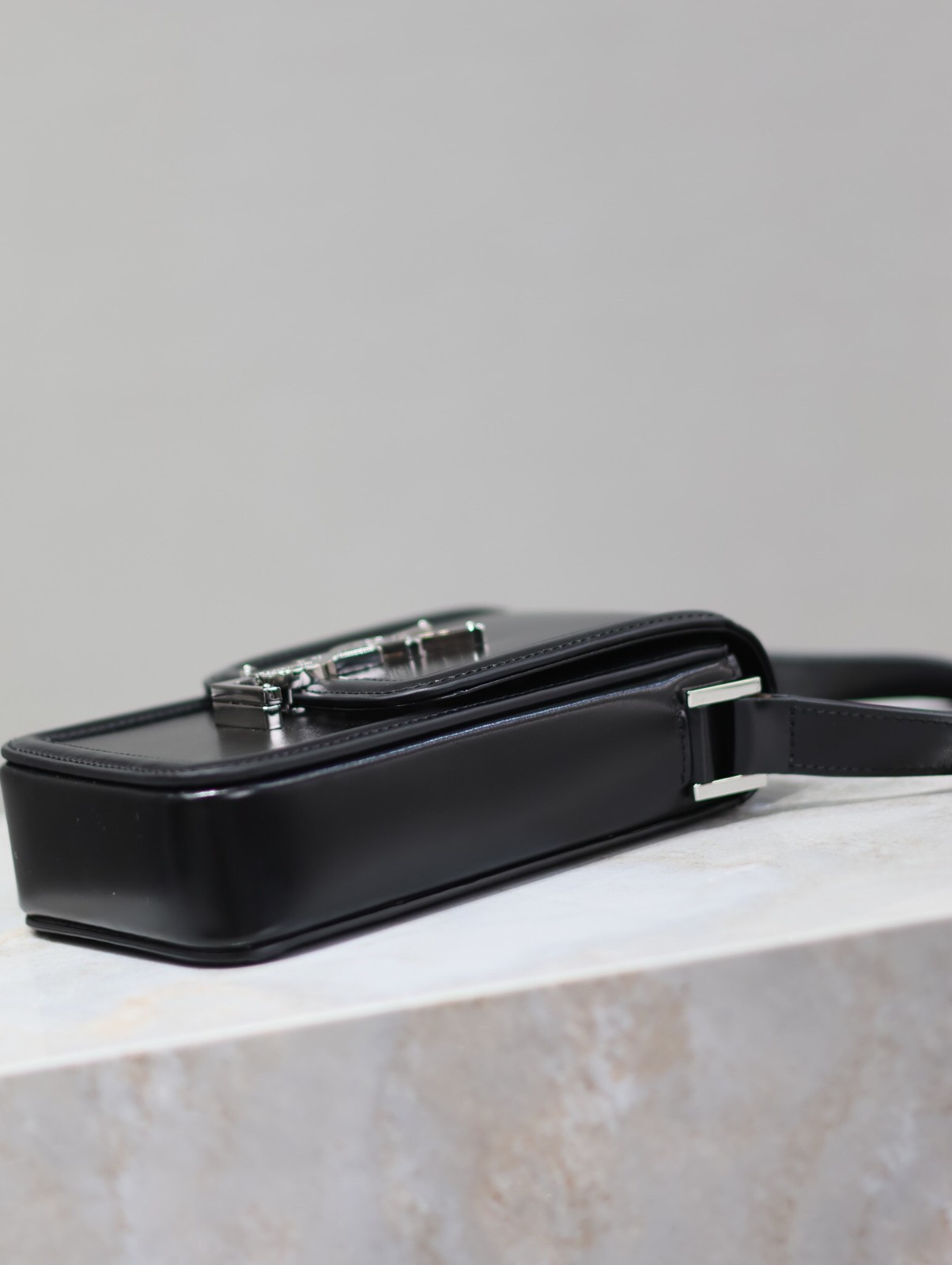 014 YSL  753963