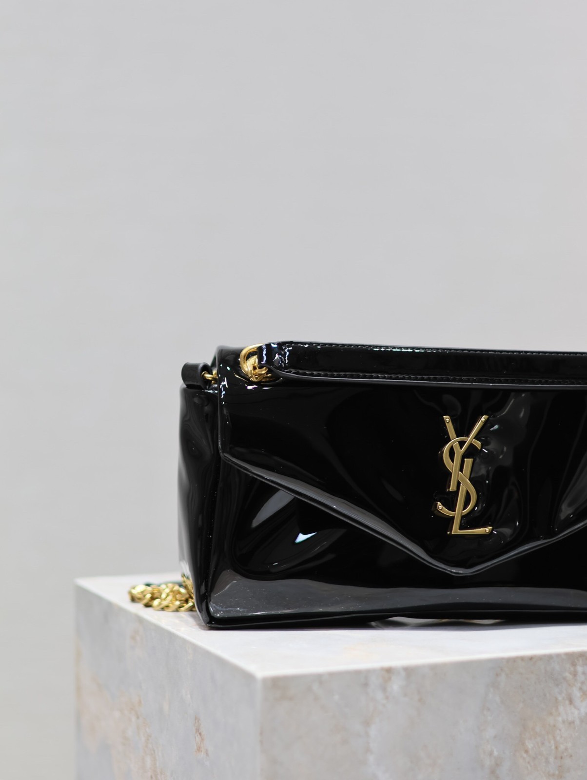 012 YSL 734153