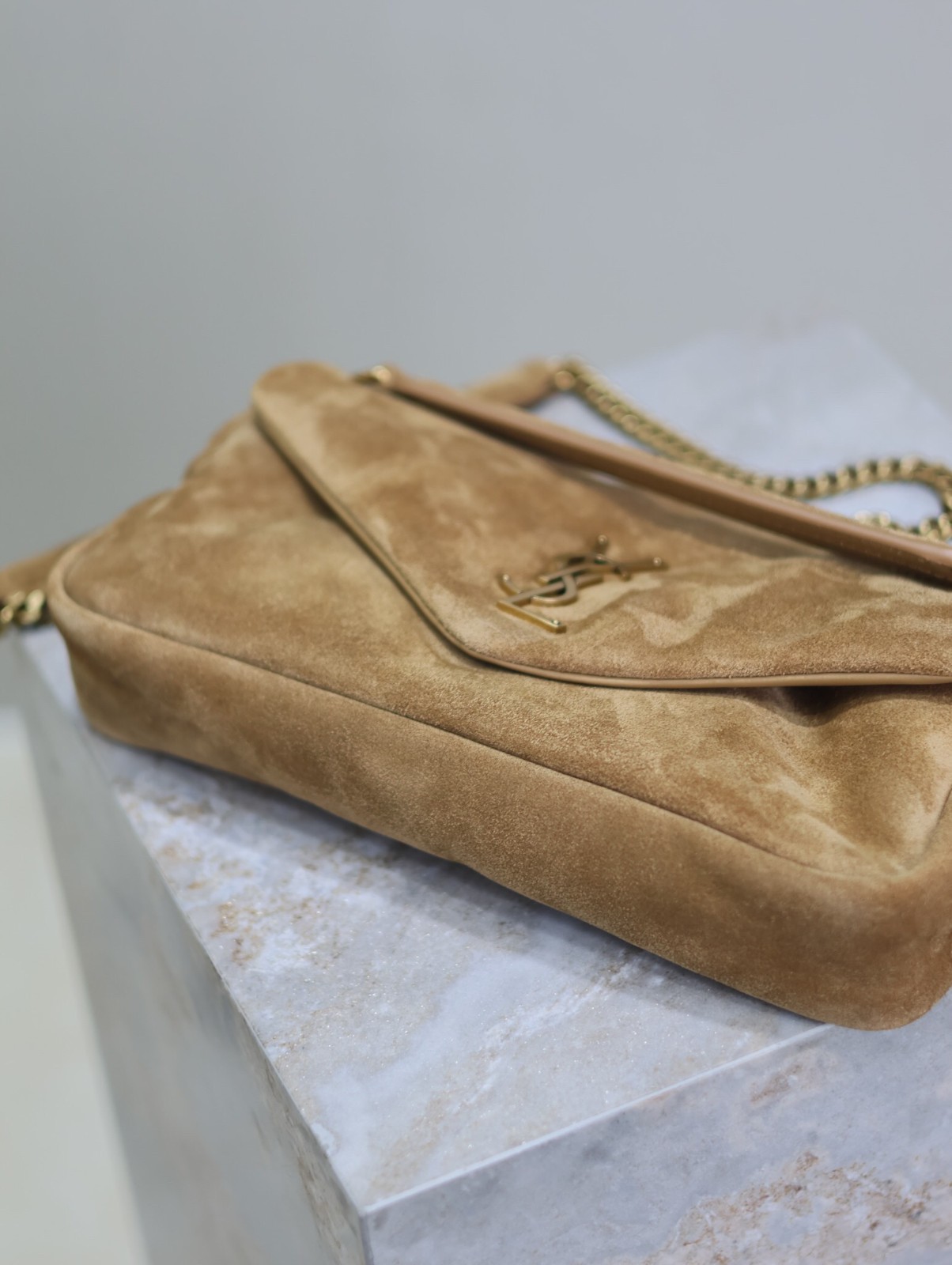 011 YSL 734153
